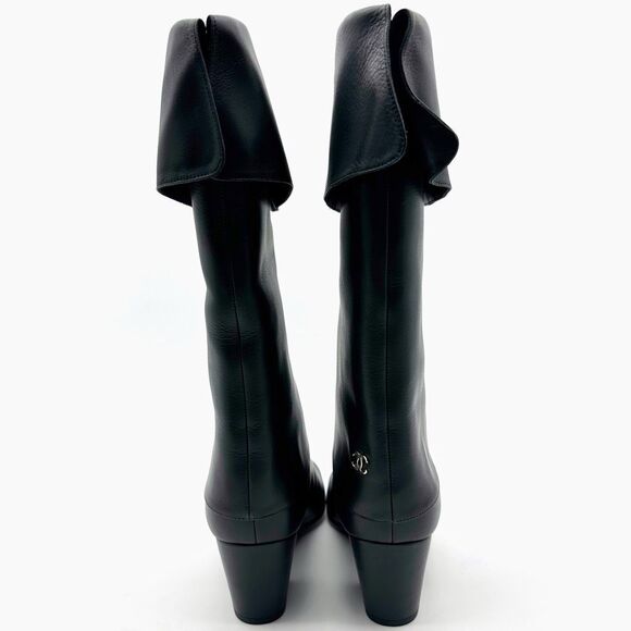 CHANEL Black 20K CC Logo Musketeer Boots Size 40 Cap Toe Leather Fold Over - Picture 10 of 14